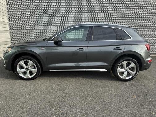 2022 Audi Q5 Premium Plus 45 TFSI S line quattro S tronic