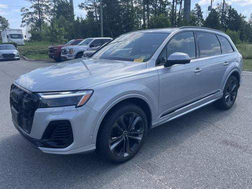 2025 Audi Q7 Premium Plus 55 TFSI quattro Tiptronic