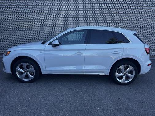 2024 Audi Q5 Premium Plus 45 TFSI S line quattro