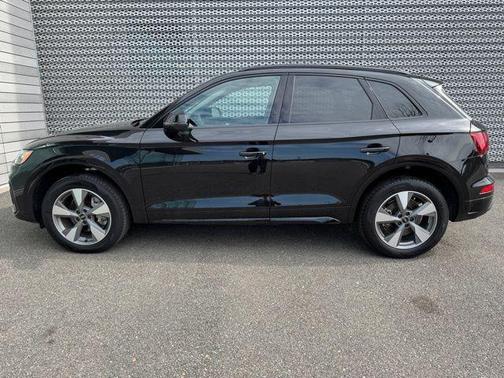 2025 Audi Q5 Premium 40 TFSI quattro S tronic