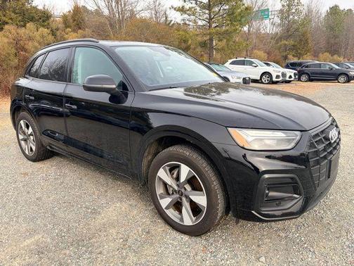 2025 Audi Q5 Premium 40 TFSI quattro S tronic