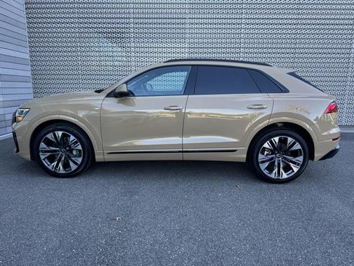 2025 Audi Q8 Premium Plus 55 TFSI quattro