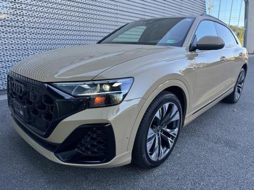 2025 Audi Q8 Premium Plus 55 TFSI quattro