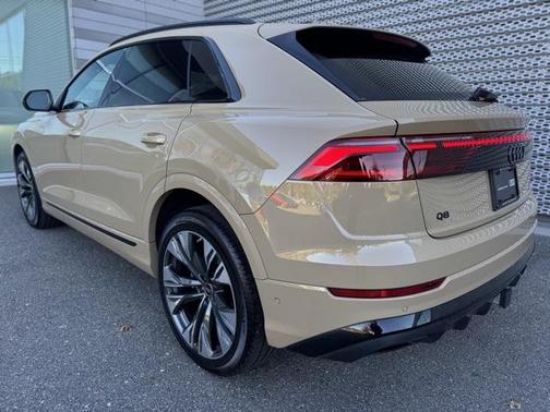 2025 Audi Q8 Premium Plus 55 TFSI quattro