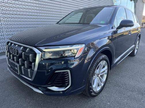 2025 Audi Q7 Premium Plus 45 TFSI quattro Tiptronic