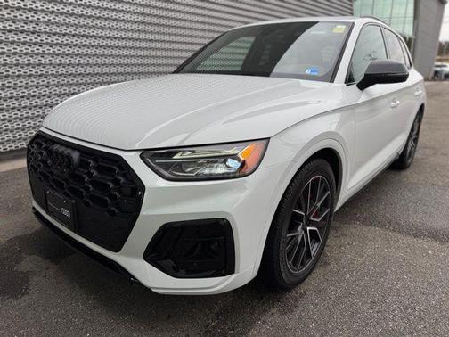 2025 Audi SQ5 Premium Plus TFSI quattro Tiptronic