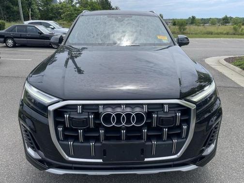 2025 Audi Q7 Premium 45 TFSI quattro Tiptronic