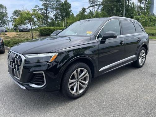 2025 Audi Q7 Premium 45 TFSI quattro Tiptronic