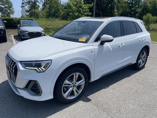 2024 Audi Q3 Premium 45 TFSI S line quattro Tiptronic