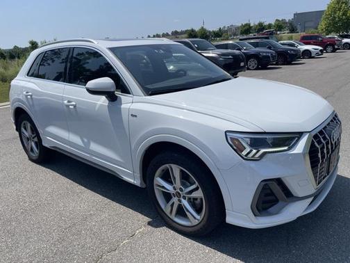 2024 Audi Q3 Premium 45 TFSI S line quattro Tiptronic