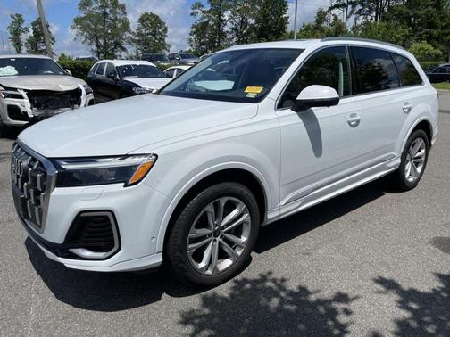 2025 Audi Q7 Premium 45 TFSI quattro Tiptronic