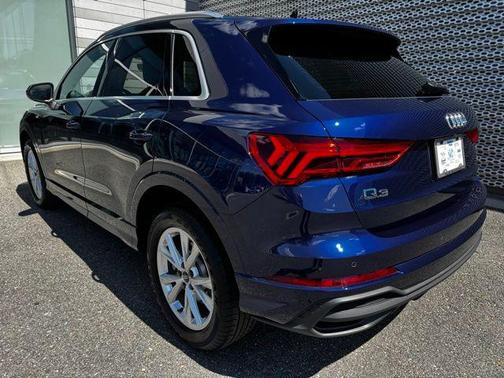 2025 Audi Q3 Premium 45 TFSI S line quattro Tiptronic