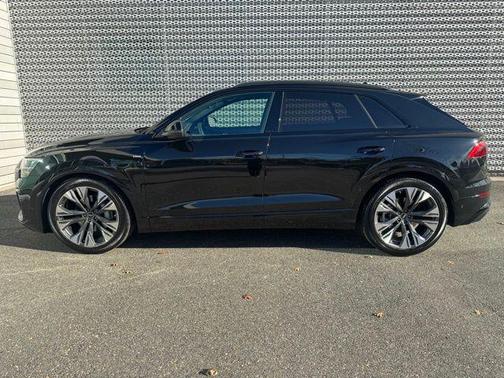 2025 Audi Q8 Premium Plus 55 TFSI quattro