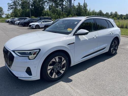 2022 Audi e-tron Premium quattro