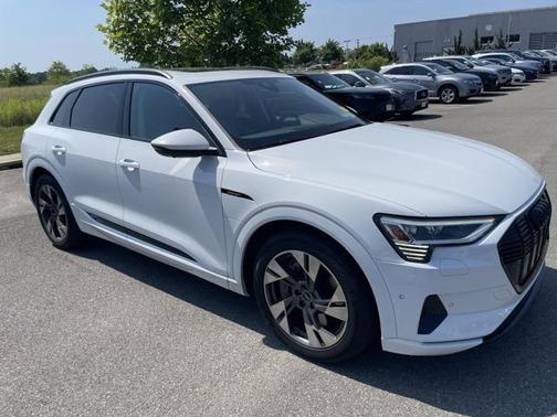 2022 Audi e-tron Premium quattro
