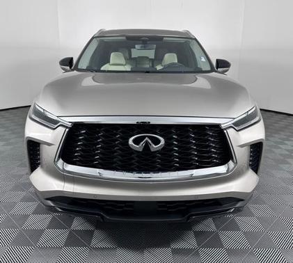 2024 INFINITI QX60 LUXE