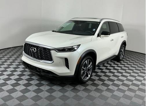 2024 INFINITI QX60 LUXE