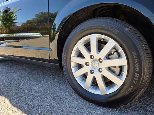 2013 Chrysler Town & Country Touring