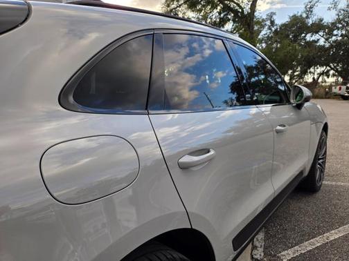 2020 Porsche Macan S