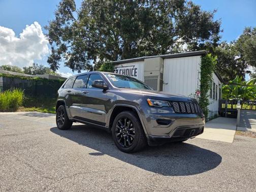2021 Jeep Grand Cherokee Laredo