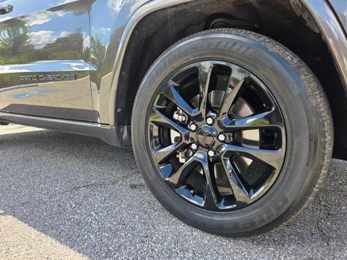 2021 Jeep Grand Cherokee Laredo