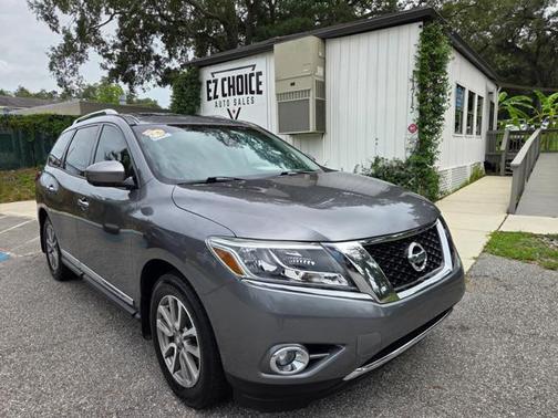 Gun Metallic 2016 Nissan Pathfinder SL