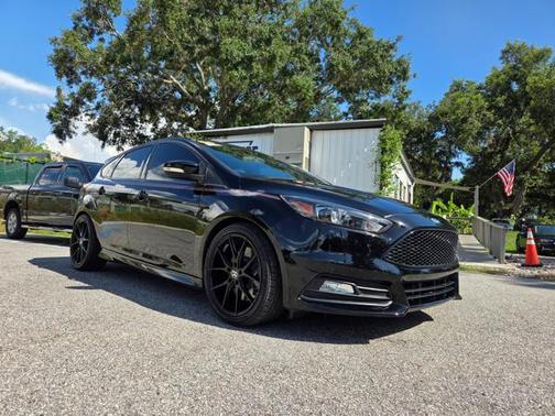 2017 Ford Focus ST