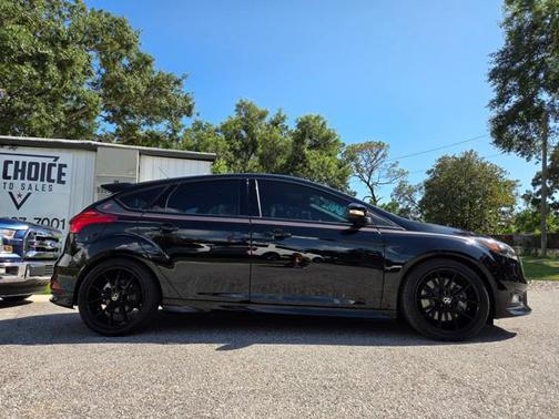 2017 Ford Focus ST