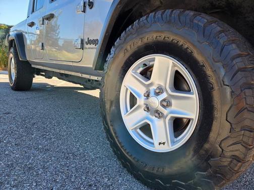 2020 Jeep Gladiator Sport S