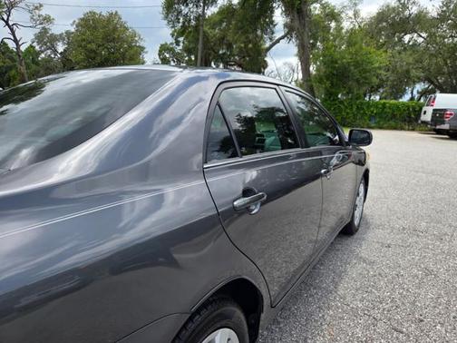 Gray 2013 Toyota Corolla LE