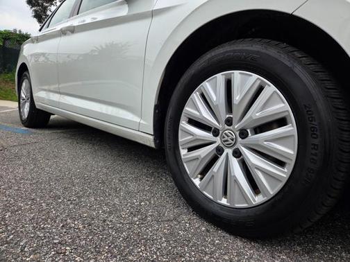2019 Volkswagen Jetta 1.4T R-Line