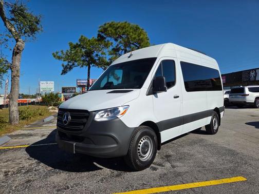 2025 Mercedes-Benz Sprinter 2500 Standard Roof