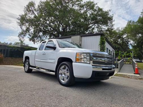 Summit White 2010 Chevrolet Silverado 1500 LT
