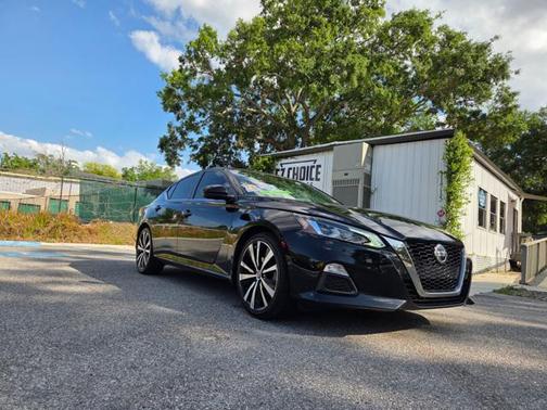 2020 Nissan Altima SR FWD