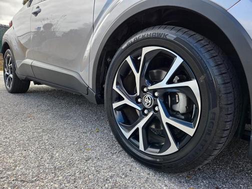 2020 Toyota C-HR XLE