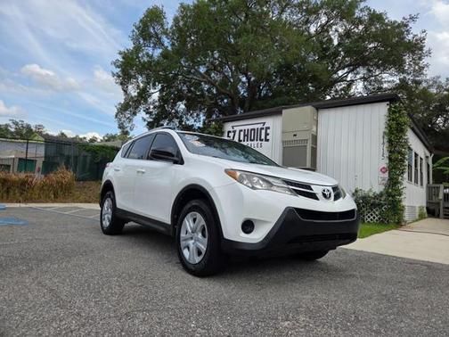 Super White 2013 Toyota RAV4 LE