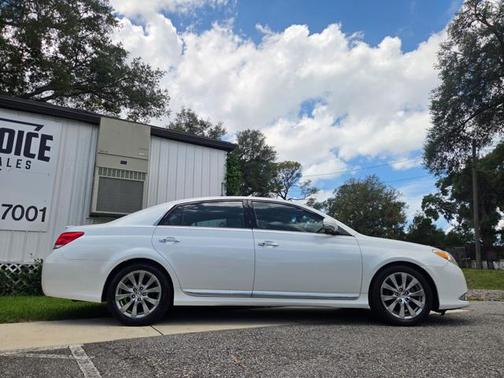 Blizzard Pearl 2012 Toyota Avalon Limited
