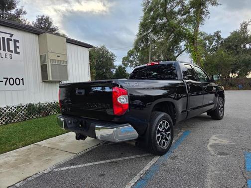 2017 Toyota Tundra SR5