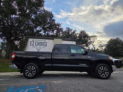2017 Toyota Tundra SR5