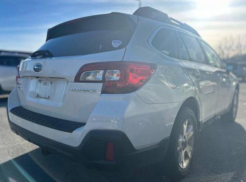 2018 Subaru Outback 2.5i