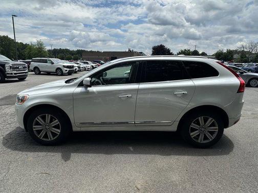 2017 Volvo XC60 T5 Inscription