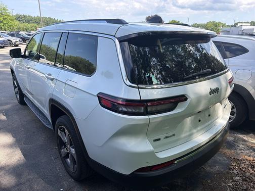 Bright White Clearcoat 2021 Jeep Grand Cherokee L Limited