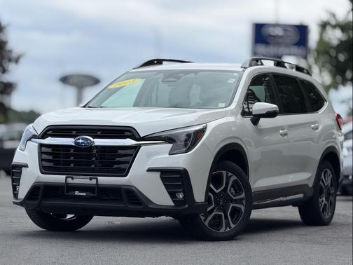 Crystal White Pearl 2023 Subaru Ascent Limited 7-Passenger