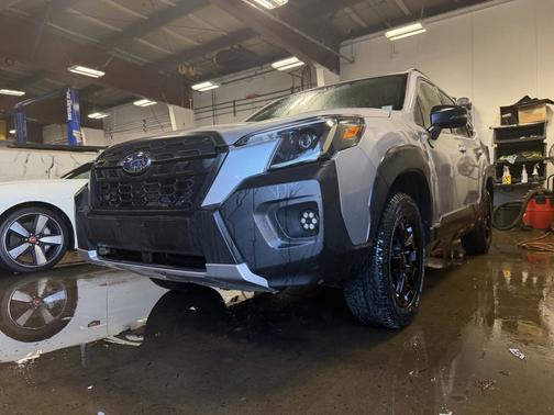 Ice Silver Metallic 2025 Subaru Forester Wilderness
