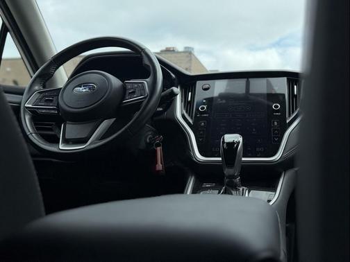 Crystal White Pearl 2021 Subaru Outback Premium