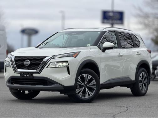 Pearl White Tricoat 2023 Nissan Rogue SV