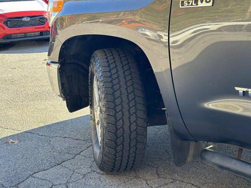 2017 Toyota Tundra SR5