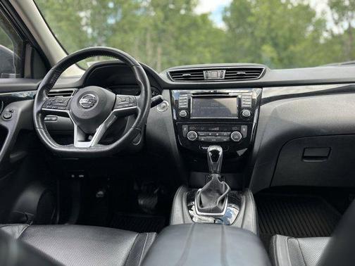 2017 Nissan Rogue Sport SL