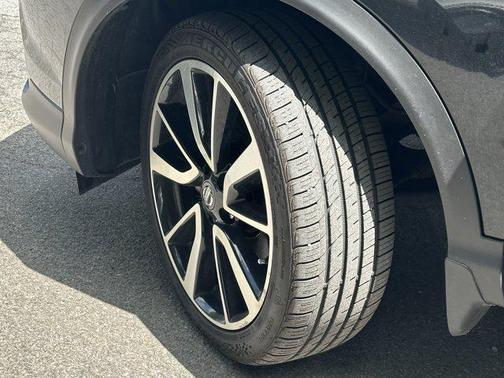2017 Nissan Rogue Sport SL