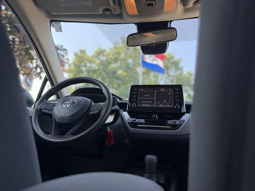 Super White 2020 Toyota Corolla LE